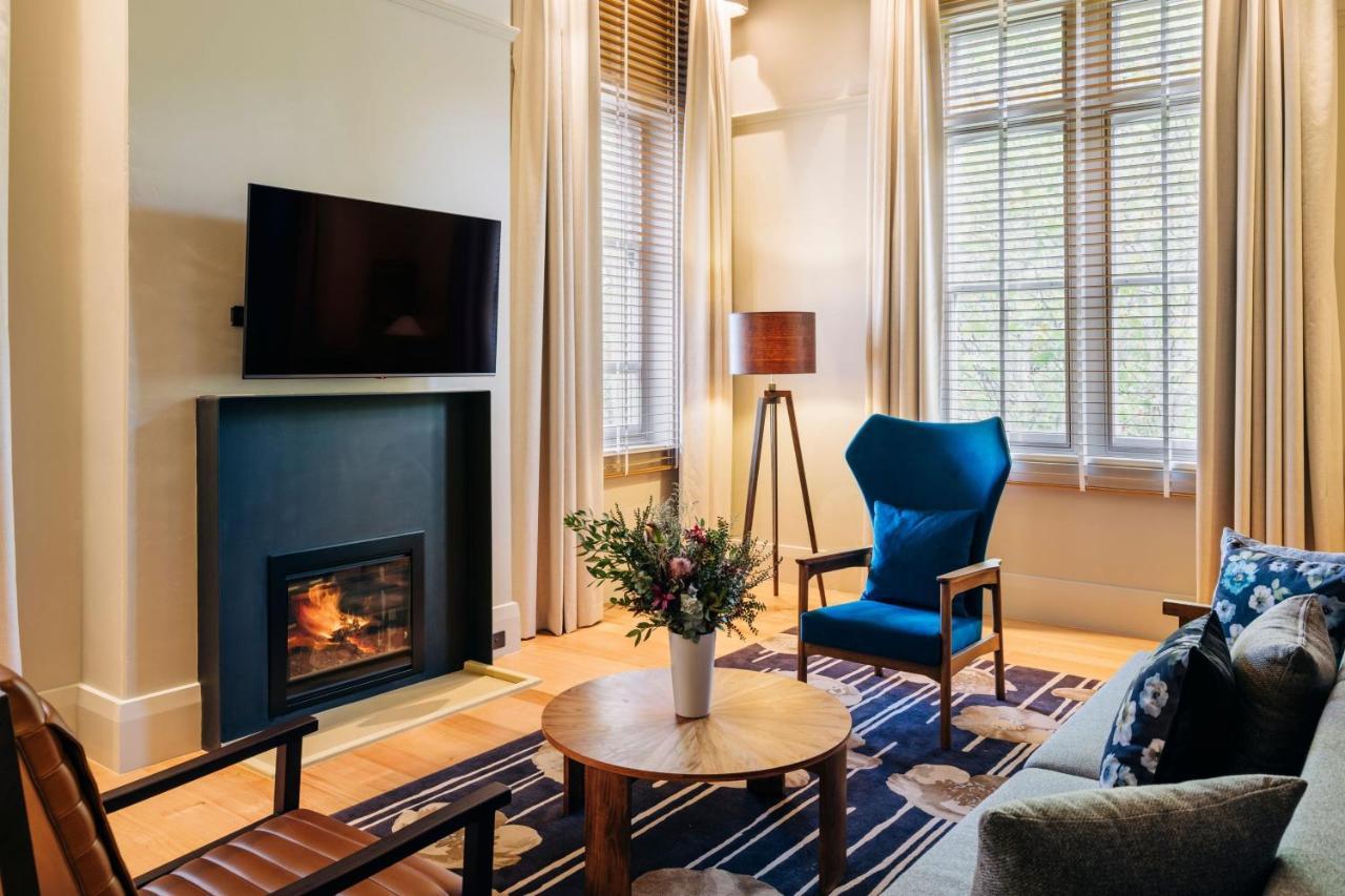 The Tasman, A Luxury Collection Hotel, Hobart Extérieur photo The living room of a suite at the Hotel